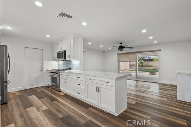 1643 Wallace Street photo 8