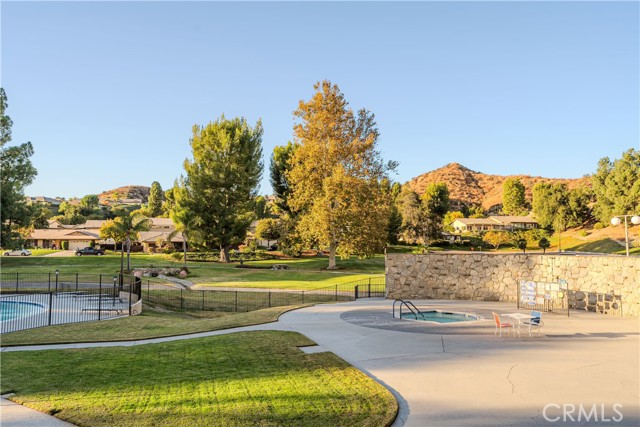 Detail Gallery Image 28 of 50 For 19204 Avenue of the Oaks #E,  Newhall,  CA 91321 - 2 Beds | 2 Baths