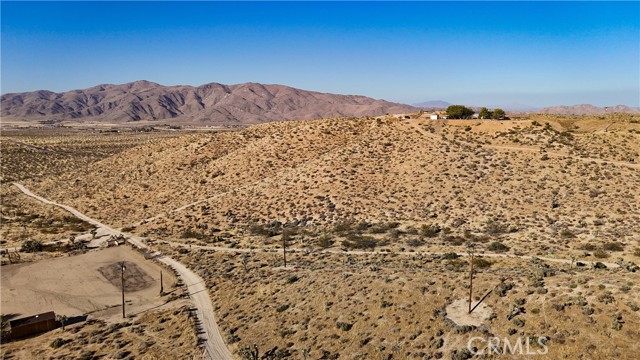 Detail Gallery Image 7 of 11 For 750 Ocotillo Way, Apple Valley,  CA 92308 - – Beds | – Baths