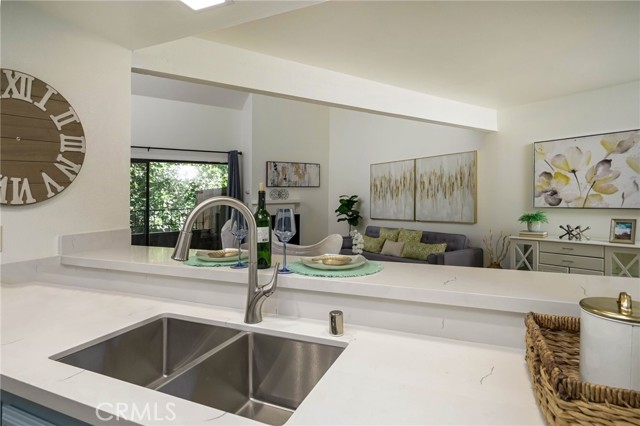 Detail Gallery Image 11 of 37 For 2756 Pine Creek, Fullerton,  CA 92835 - 1 Beds | 1/1 Baths