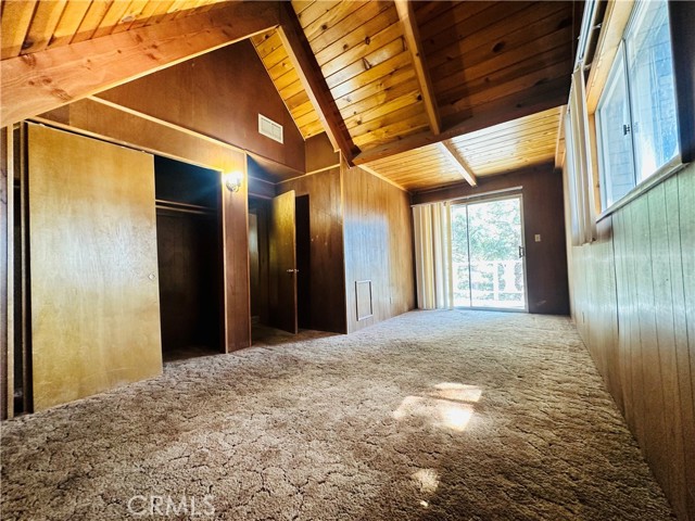 31506 Circle View Drive, Running Springs CA: https://media.crmls.org/medias/871715a2-32af-48bf-88c5-12729ed405a7.jpg