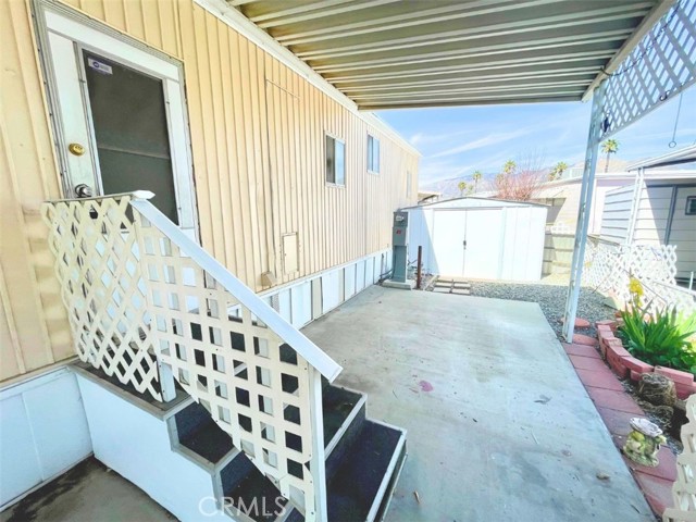 999 S Santa Fe Avenue, San Jacinto CA: https://media.crmls.org/medias/8718a99d-ecb1-406b-82ff-ff5f6f977359.jpg