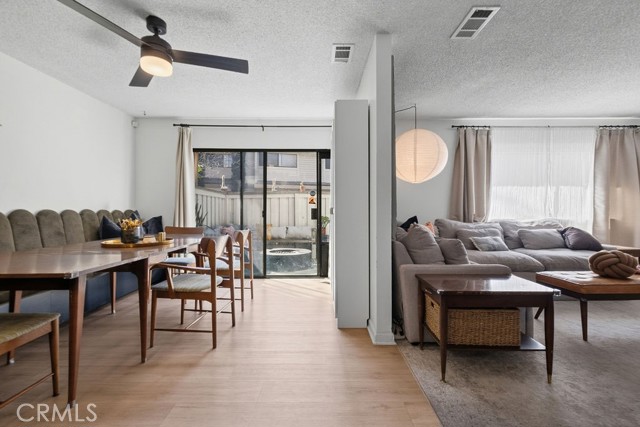 Detail Gallery Image 5 of 41 For 10139 Arleta Ave #2, Arleta,  CA 91331 - 3 Beds | 3 Baths