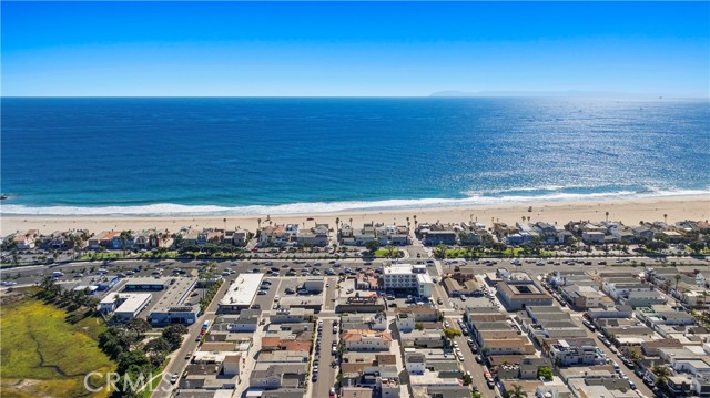 Detail Gallery Image 30 of 32 For 203 Cedar St a & B,  Newport Beach,  CA 92663 - 4 Beds | 3 Baths