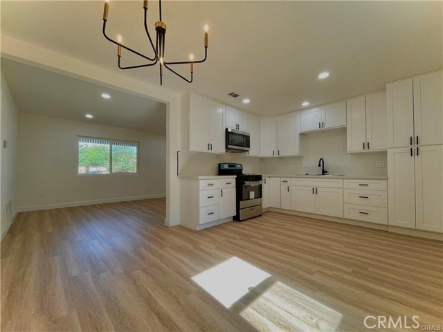 Detail Gallery Image 1 of 1 For 13820 Nolze Pl, Moreno Valley,  CA 92553 - 4 Beds | 1 Baths