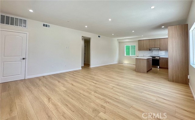 7726 Laurel Canyon Boulevard, North Hollywood CA: https://media.crmls.org/medias/871c2500-3d4e-4b3b-a19e-95d6e7c2e676.jpg