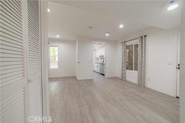 Detail Gallery Image 10 of 36 For 12141 Centralia St #208,  Lakewood,  CA 90715 - 2 Beds | 2 Baths