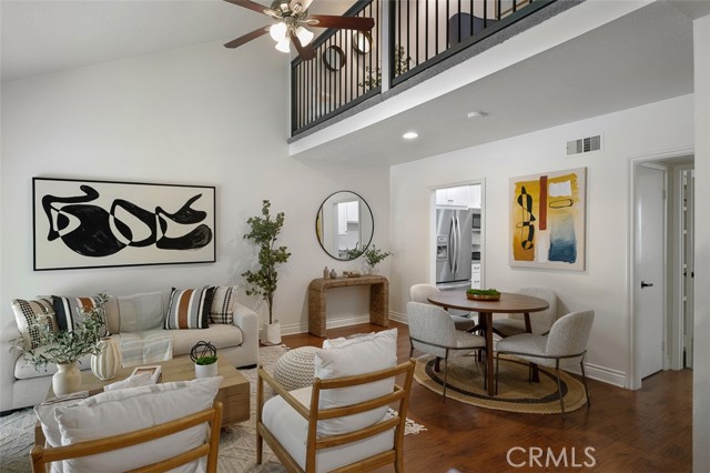 582 W Huntington Drive, Arcadia CA: https://media.crmls.org/medias/871d81d4-112a-46e7-8cd4-1bcfa0836701.jpg