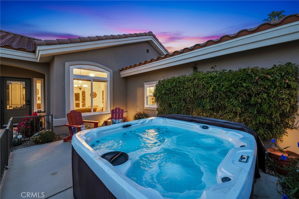 MLS #OC25250704 image #1