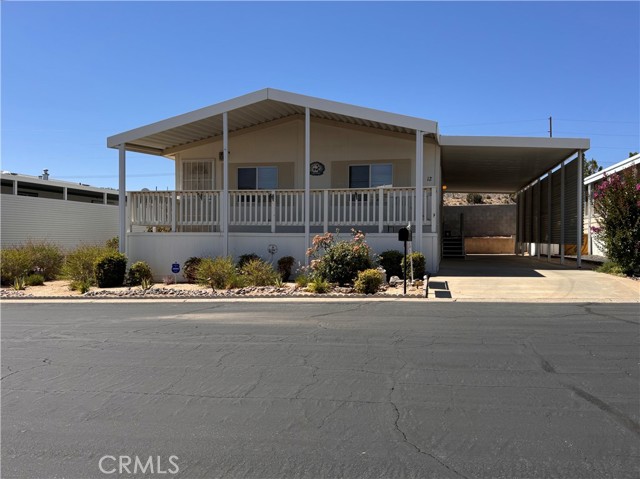 54999 Martinez Trail, Yucca Valley CA: https://media.crmls.org/medias/871e537c-e33a-4d2f-a86b-7aecf42b468c.jpg