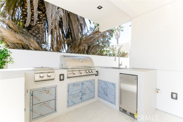 6426 Varna Avenue, Van Nuys CA: https://media.crmls.org/medias/871e893b-bcab-46de-b37d-2ca0f85e38ba.jpg