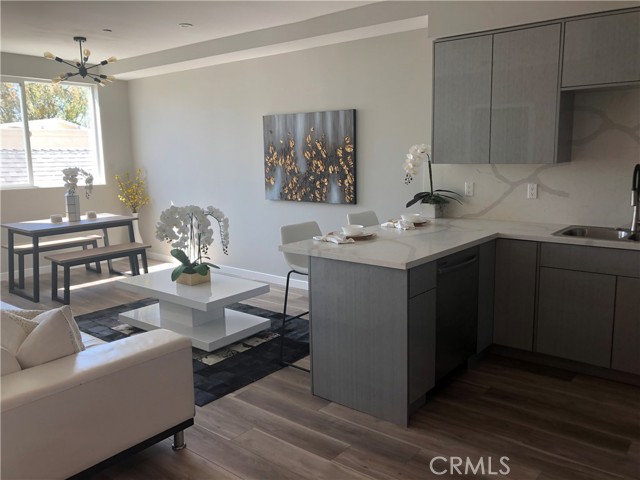 Detail Gallery Image 16 of 18 For 7018 Alabama Ave #202,  Canoga Park,  CA 91303 - 2 Beds | 2 Baths