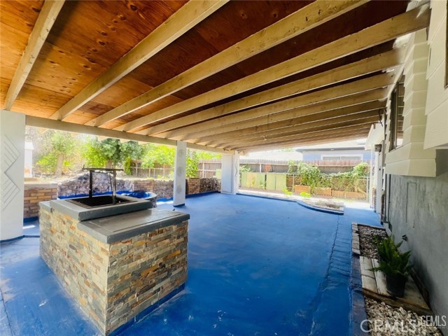 10805 Santa Clara Street, Lamont CA: https://media.crmls.org/medias/871f4287-1e55-4b63-8e5c-63b370e0f76e.jpg