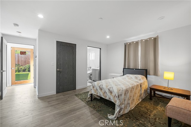 Detail Gallery Image 19 of 44 For 9600 Amboy Ave, Pacoima,  CA 91331 - 7 Beds | 6 Baths