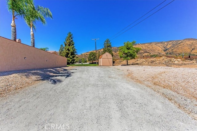 35225 Crystal Street, Yucaipa CA: https://media.crmls.org/medias/871fa731-c742-4de6-bf40-e621f32ce8a8.jpg