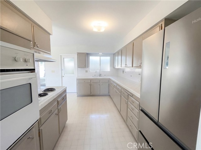 Image 6 of 18 For 25810 Coombe Hill