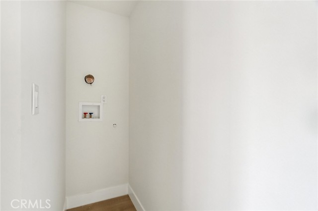 8040 Troost Avenue, North Hollywood CA: https://media.crmls.org/medias/871fd7b2-a11e-4bc8-a631-68a7a1b04482.jpg