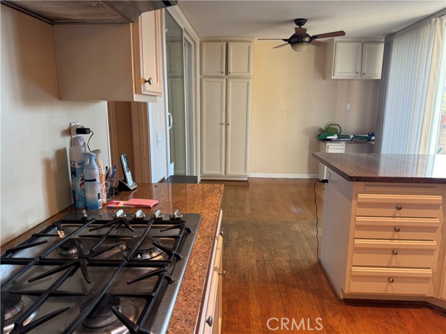 6519 E Paseo Diego, Anaheim Hills CA: https://media.crmls.org/medias/87205790-93cc-409f-818e-0baa53c8fb86.jpg