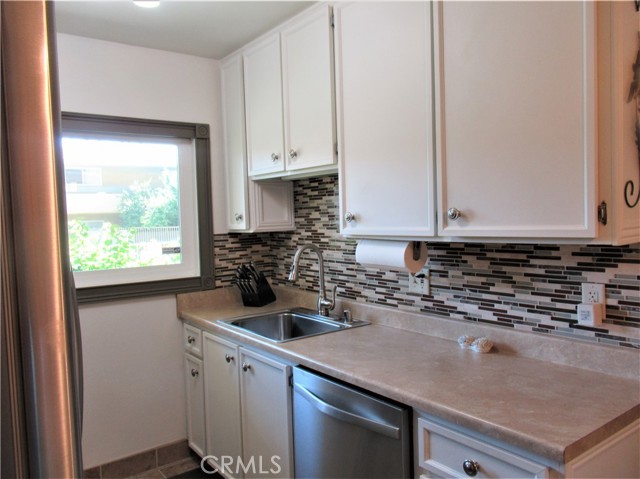 Detail Gallery Image 4 of 24 For 1950 S Palm Canyon Dr #126,  Palm Springs,  CA 92264 - 1 Beds | 1 Baths