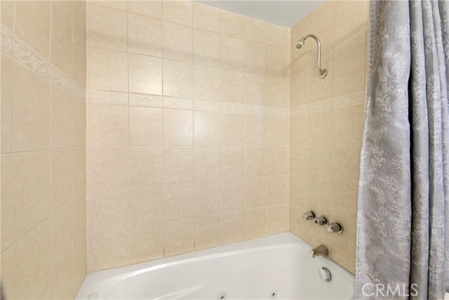 Detail Gallery Image 23 of 45 For 17900 Keswick St, Reseda,  CA 91335 - 3 Beds | 2 Baths