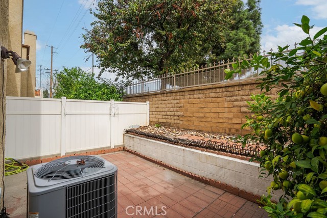 555 South Azusa Avenue, 52 photo 29