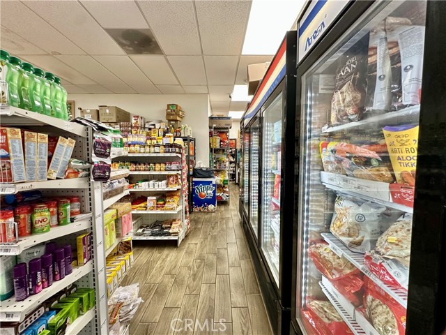 0, Ontario CA: https://media.crmls.org/medias/87227f88-07d9-4422-89f5-3caf8f6d02de.jpg