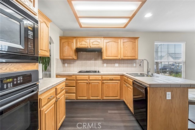 Detail Gallery Image 12 of 41 For 4729 W Cornell, Fresno,  CA 93722 - 4 Beds | 3 Baths