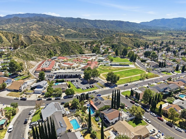Detail Gallery Image 46 of 51 For 29223 Flowerpark Dr, Canyon Country,  CA 91387 - 3 Beds | 2 Baths