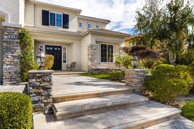 Detail Gallery Image 3 of 44 For 1030 S Summer Breeze Ln, Anaheim Hills,  CA 92808 - 5 Beds | 4/1 Baths