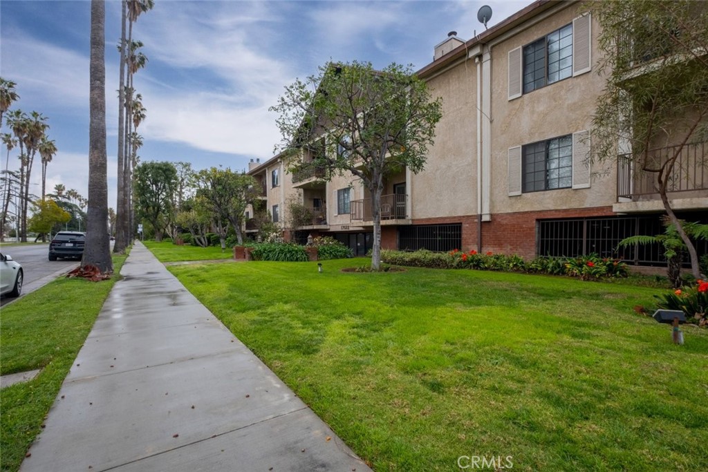 17522 Sherman Way #202
