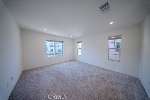 Detail Gallery Image 12 of 20 For 558 Pablo Rd, Lake Elsinore,  CA 92530 - 4 Beds | 3 Baths