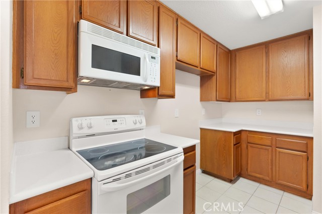 Detail Gallery Image 12 of 29 For 18312 Parkview Lane #202,  Huntington Beach,  CA 92648 - 2 Beds | 1 Baths