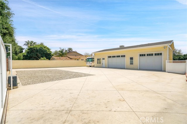 Detail Gallery Image 28 of 43 For 10650 Owensmouth Ave, Chatsworth,  CA 91311 - 5 Beds | 4/1 Baths