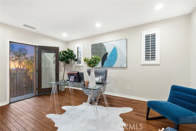 Detail Gallery Image 27 of 39 For 33 Tall Hedge, Irvine,  CA 92603 - 3 Beds | 3/1 Baths