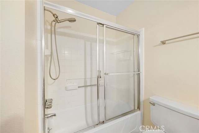 Detail Gallery Image 18 of 24 For 121 Sinclair Ave #206,  Glendale,  CA 91206 - 2 Beds | 2 Baths