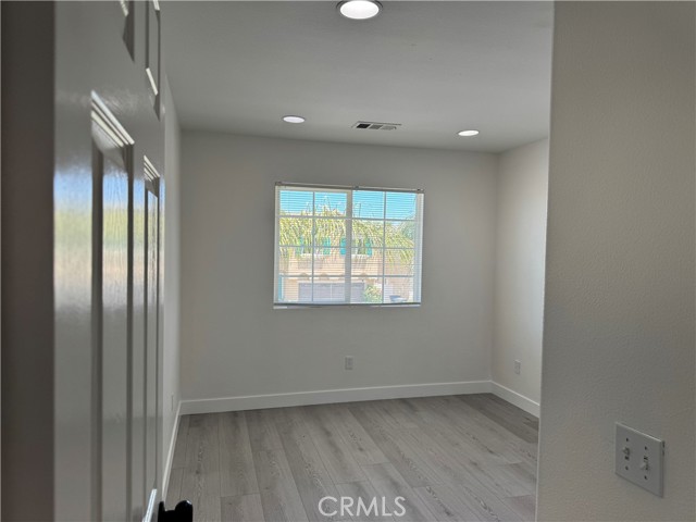 Detail Gallery Image 17 of 20 For 1416 Plaza Way, Perris,  CA 92570 - 4 Beds | 2/1 Baths