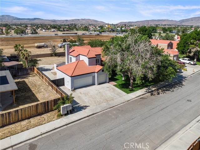 Detail Gallery Image 5 of 50 For 4046 Kona Ct, Palmdale,  CA 93552 - 3 Beds | 3 Baths