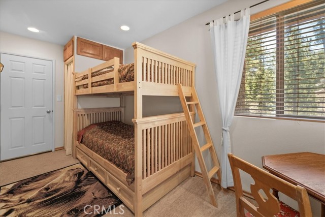 Detail Gallery Image 22 of 31 For 38855 Big Bear, Big Bear Lake,  CA 92315 - 3 Beds | 2 Baths
