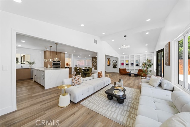 Detail Gallery Image 21 of 58 For 4816 Saint Andrews Ave, Buena Park,  CA 90621 - 5 Beds | 3 Baths