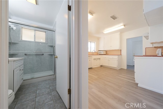 419 W Martinshire, Carson CA: https://media.crmls.org/medias/87253e01-9dea-4c1e-9a44-cae88f49b41e.jpg