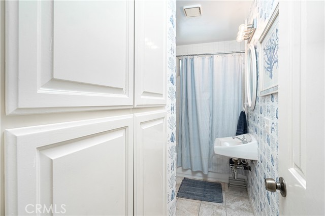 Detail Gallery Image 38 of 52 For 211 Emerald Ave, Newport Beach,  CA 92662 - 4 Beds | 4 Baths