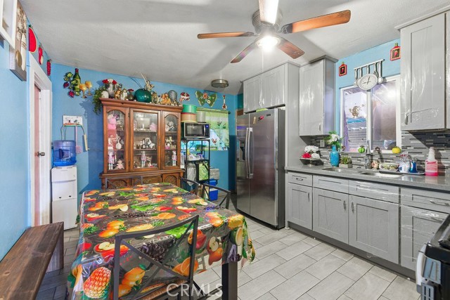 Detail Gallery Image 5 of 15 For 1147 Nadeau St, Los Angeles,  CA 90001 - 3 Beds | 2 Baths