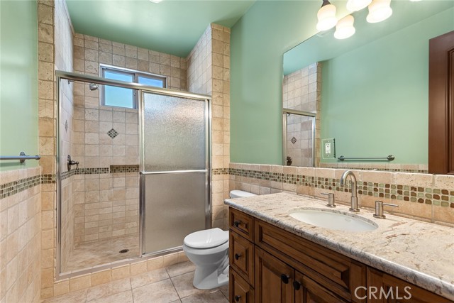 18267 Valley Vista Boulevard, Tarzana CA: https://media.crmls.org/medias/87269fba-988d-43cb-96ff-b14c813eb2e8.jpg