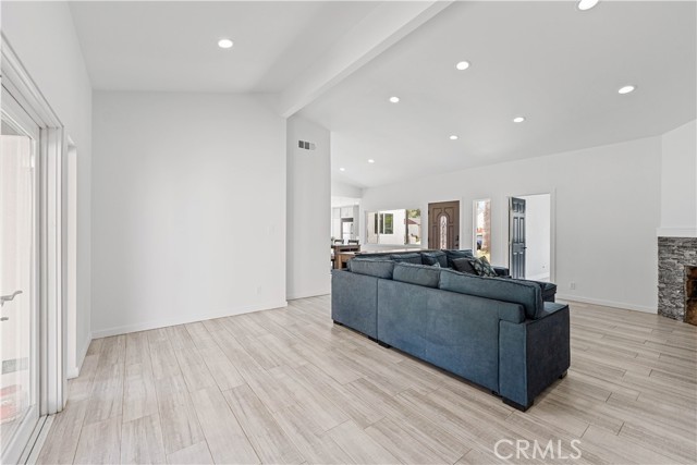 14428 Sayre Street photo 5