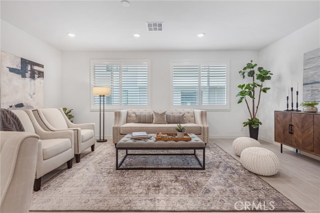 285 Lodestar, Tustin CA: https://media.crmls.org/medias/87299653-e2c2-4b2d-a61d-749e4abac113.jpg