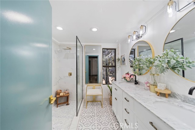 Spa-Like Feel Master Bathroom