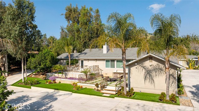 Detail Gallery Image 6 of 75 For 10555 Art St, Shadow Hills,  CA 91040 - 2 Beds | 3 Baths