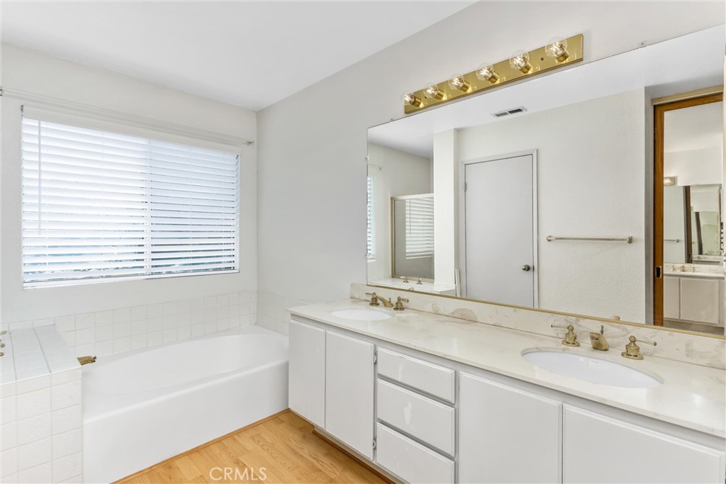 MLS #IG25267372 image #34