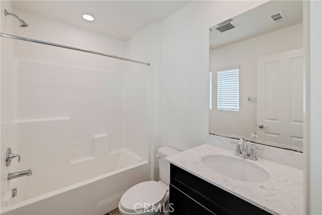 Detail Gallery Image 31 of 54 For 14424 Lily Ln #5,  Gardena,  CA 90247 - 3 Beds | 3/1 Baths