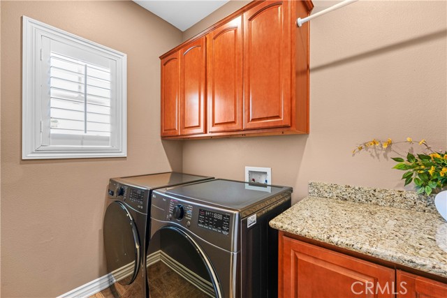 Image 16 of 33 For 8643 Belmont